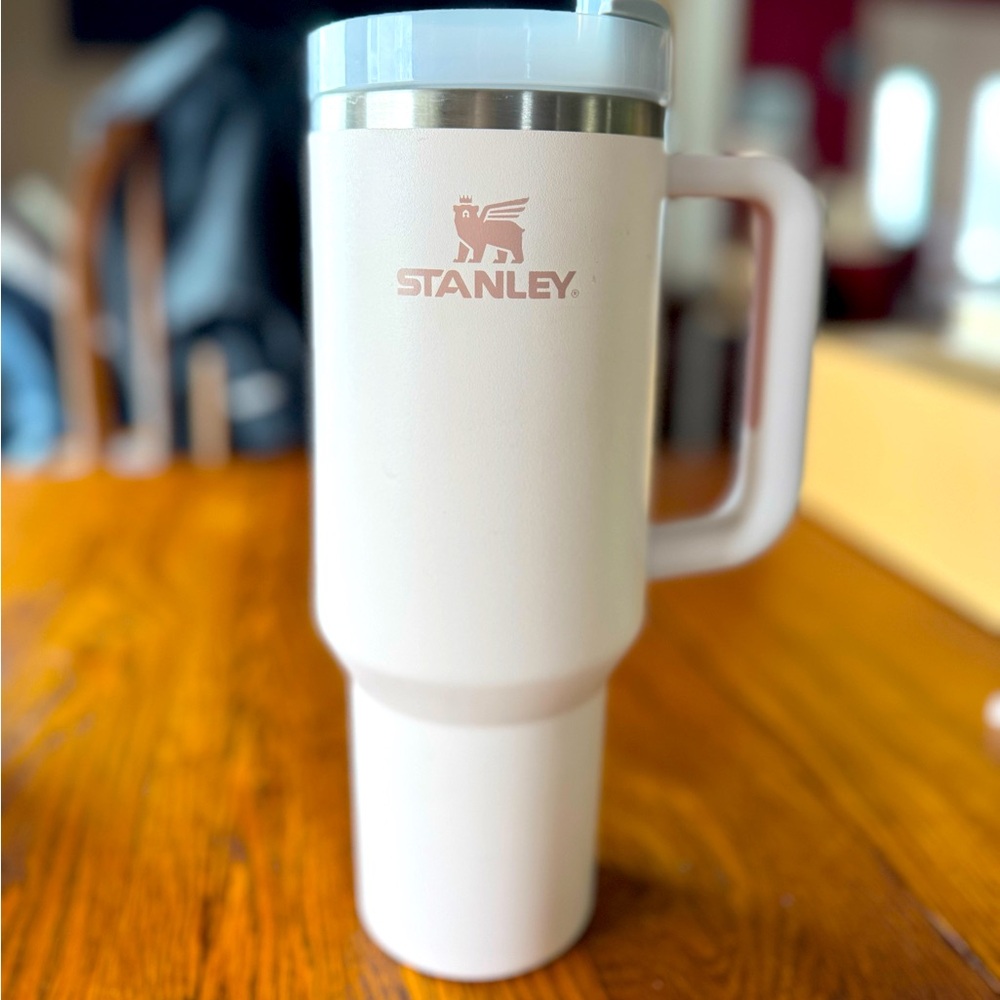 Stanley 40oz Quencher